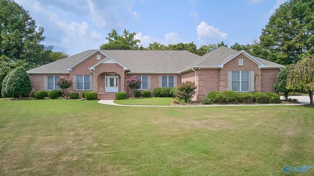 1684 Autumn Chase, Athens, AL 35613