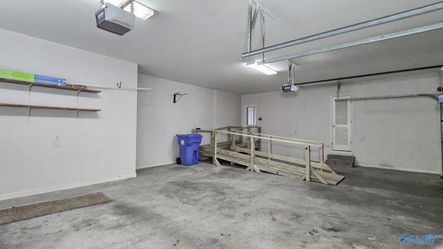 1684 Autumn Chase, Athens, AL 35613