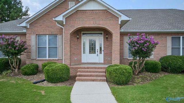 1684 Autumn Chase, Athens, AL 35613