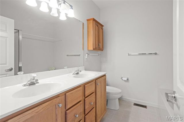 3453 Truman Terrace Drive 10, St Charles, MO 63301