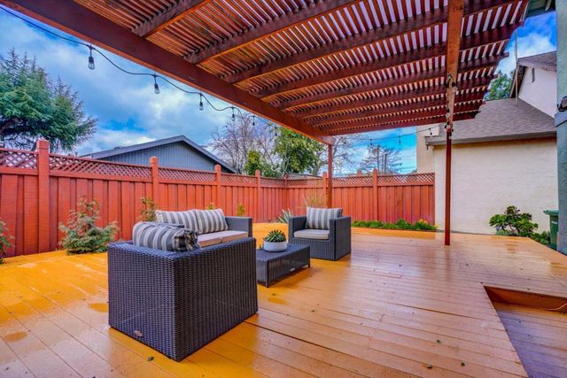 44 Redding Road, Campbell, CA 95008