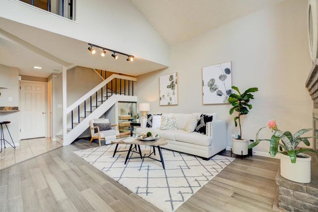 44 Redding Road, Campbell, CA 95008