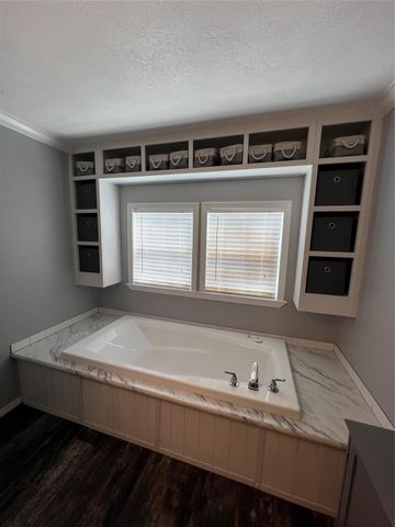 2300 Ward Bend Rd 826H, Sealy, TX 77474