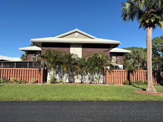 203 SE Camelot Gardens Boulevard C, Port St Lucie, FL 34952