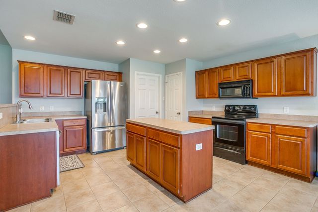 1151 Whispering Meadows, Crowley, TX 76036