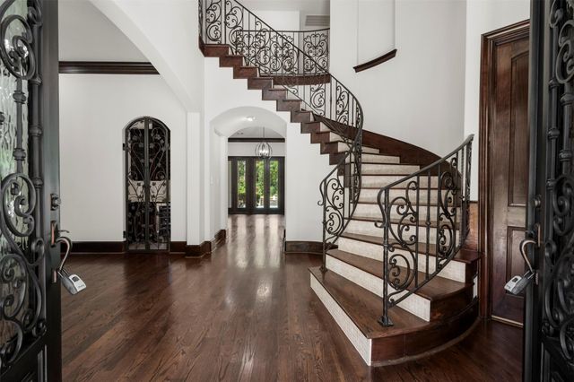 27715 E Benders Landing Boulevard, Spring, TX 77386