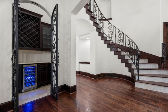27715 E Benders Landing Boulevard, Spring, TX 77386