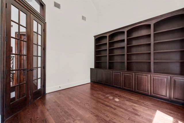 27715 E Benders Landing Boulevard, Spring, TX 77386