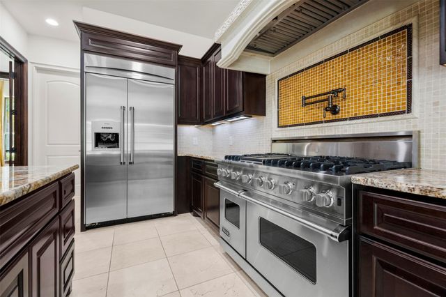 27715 E Benders Landing Boulevard, Spring, TX 77386