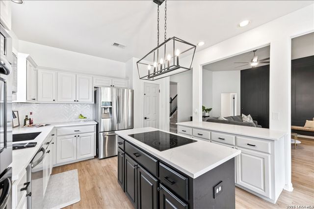 18306 Edwards Oaks, San Antonio, TX 78259