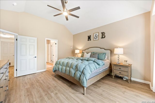 18306 Edwards Oaks, San Antonio, TX 78259