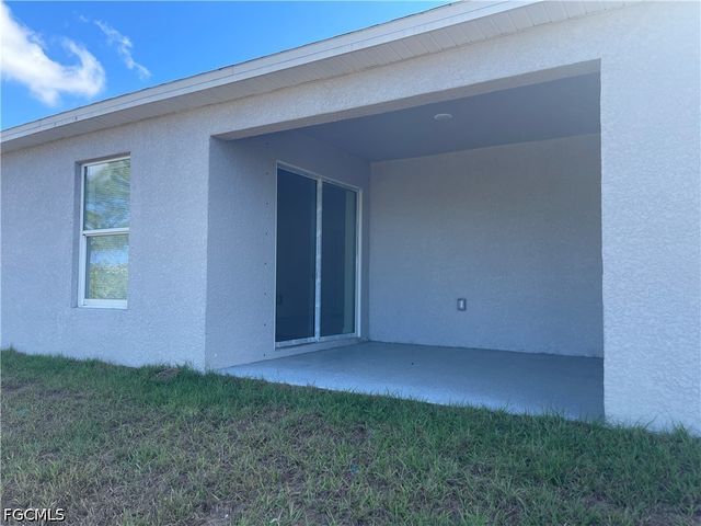 2828 NW 22nd AVE, Cape Coral, FL 33993