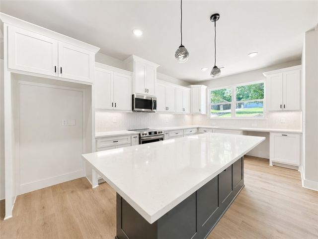 37 Harborough Drive, Bella Vista, AR 72714