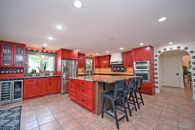 725 Greenville Avenue, Glendale, OH 45246