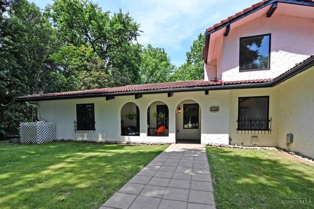 725 Greenville Avenue, Glendale, OH 45246