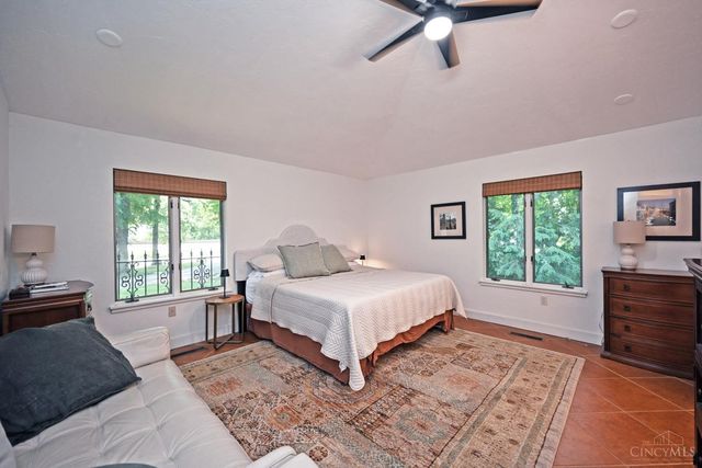 725 Greenville Avenue, Glendale, OH 45246