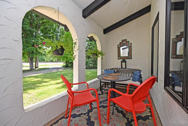 725 Greenville Avenue, Glendale, OH 45246