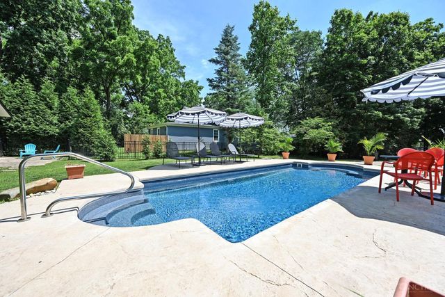 725 Greenville Avenue, Glendale, OH 45246