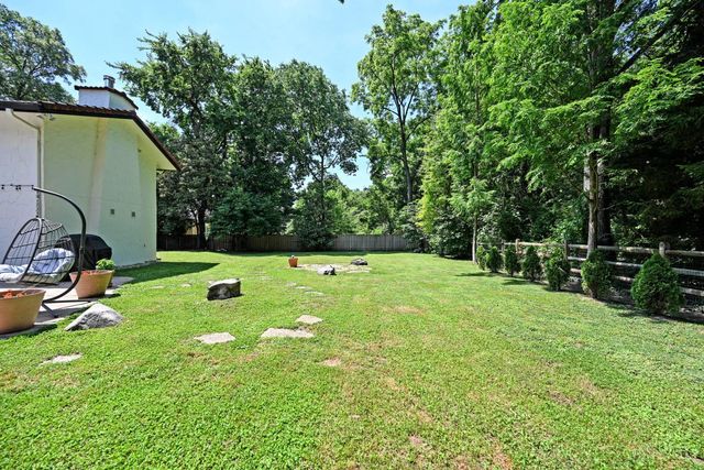 725 Greenville Avenue, Glendale, OH 45246