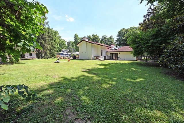 725 Greenville Avenue, Glendale, OH 45246