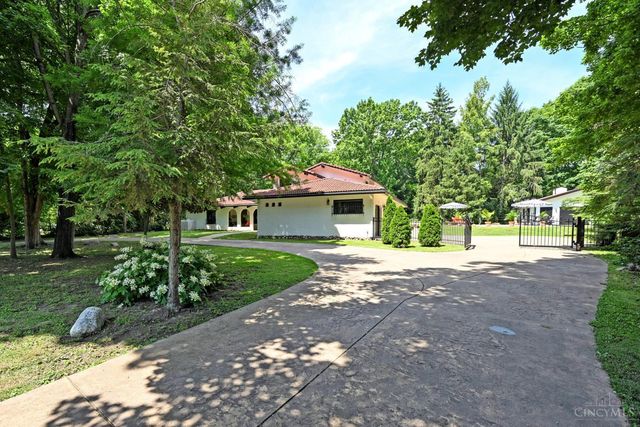 725 Greenville Avenue, Glendale, OH 45246