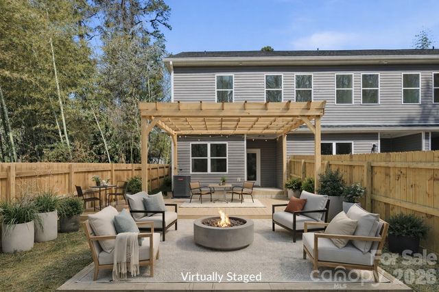 659 Stillgreen Lane, Charlotte, NC 28214