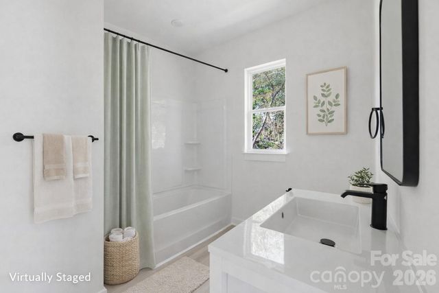 659 Stillgreen Lane, Charlotte, NC 28214