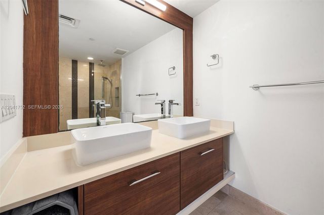 601 NE 27th St 1001, Miami, FL 33137
