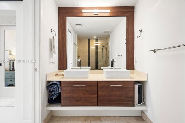 601 NE 27th St 1001, Miami, FL 33137