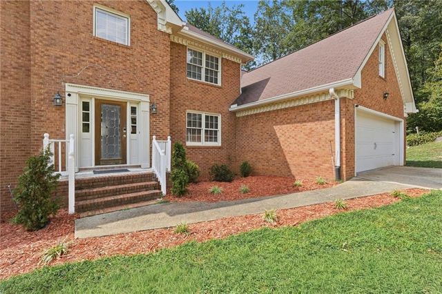 835 Lockriver Way, Lawrenceville, GA 30044