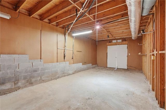 835 Lockriver Way, Lawrenceville, GA 30044