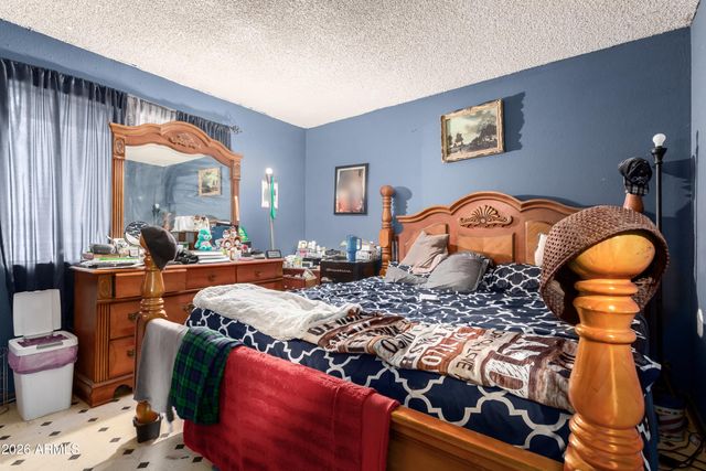 5001 S 19TH Drive, Phoenix, AZ 85041