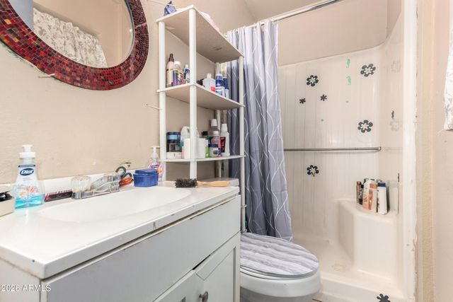 5001 S 19TH Drive, Phoenix, AZ 85041