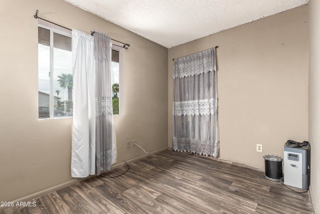 5001 S 19TH Drive, Phoenix, AZ 85041