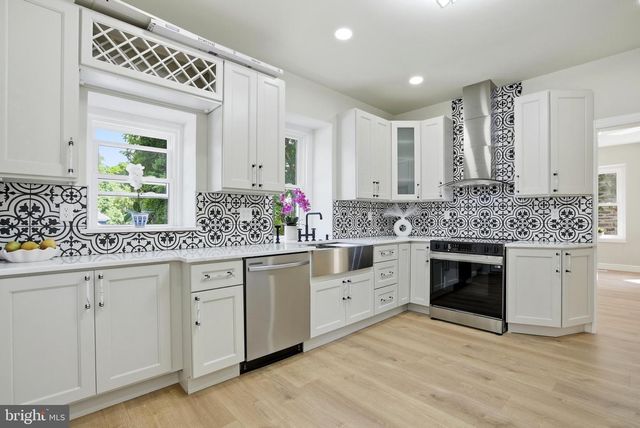 249 WASHINGTON LN, Jenkintown, PA 19046