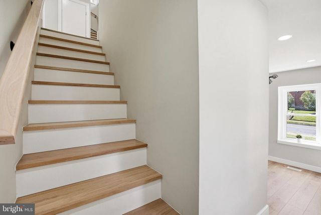 249 WASHINGTON LN, Jenkintown, PA 19046