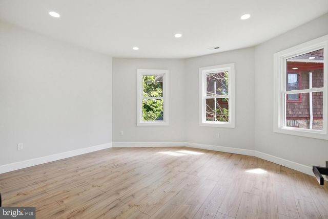249 WASHINGTON LN, Jenkintown, PA 19046