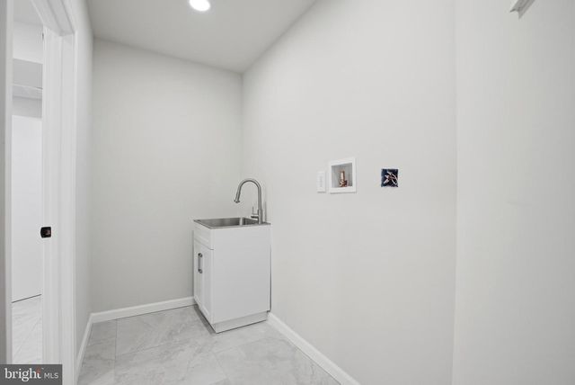 249 WASHINGTON LN, Jenkintown, PA 19046