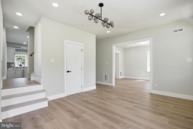 249 WASHINGTON LN, Jenkintown, PA 19046