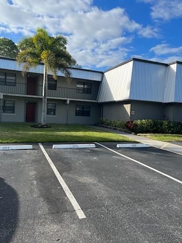 2513 S 17th Street 207, Fort Pierce, FL 34982