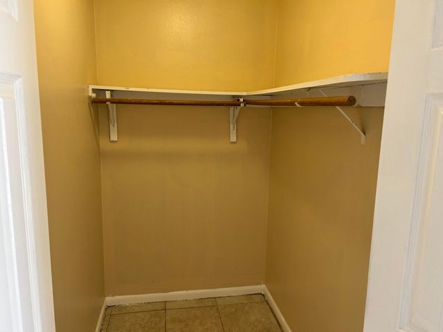 2513 S 17th Street 207, Fort Pierce, FL 34982