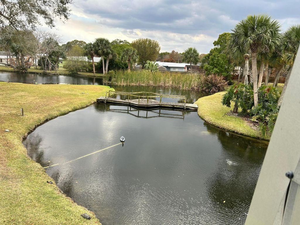 2513 S 17th Street 207, Fort Pierce, FL 34982