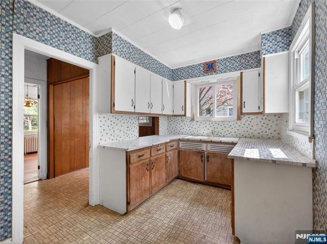 618 Wyndemere Avenue, Ridgewood, NJ 07450