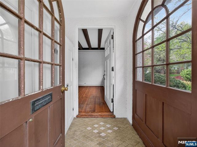 618 Wyndemere Avenue, Ridgewood, NJ 07450