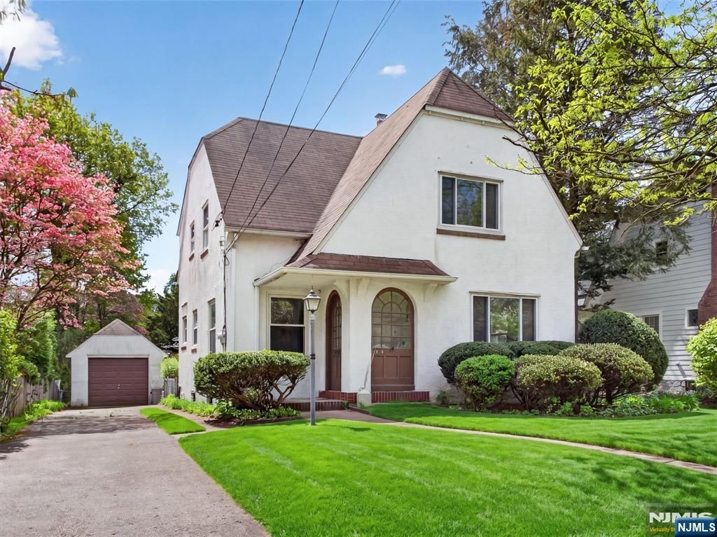 618 Wyndemere Avenue, Ridgewood, NJ 07450