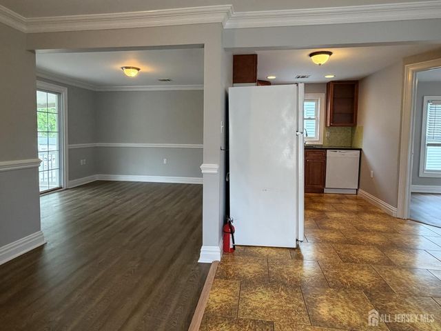 170 Central Avenue B, Metuchen, NJ 08840