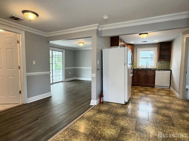 170 Central Avenue B, Metuchen, NJ 08840