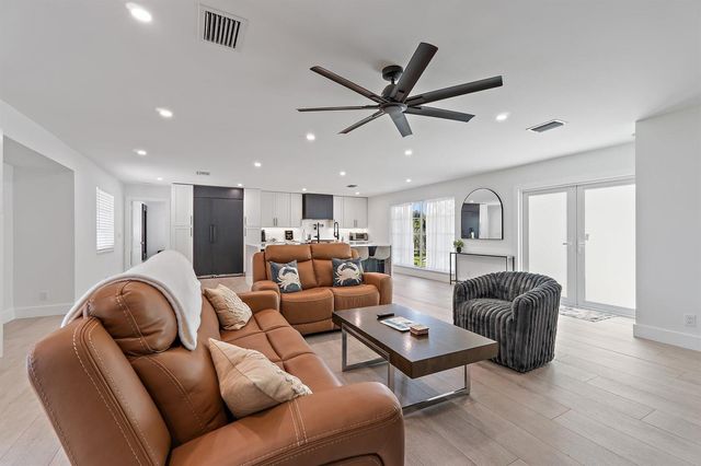 4193 HYACINTH Circle N, Palm Beach Gardens, FL 33410