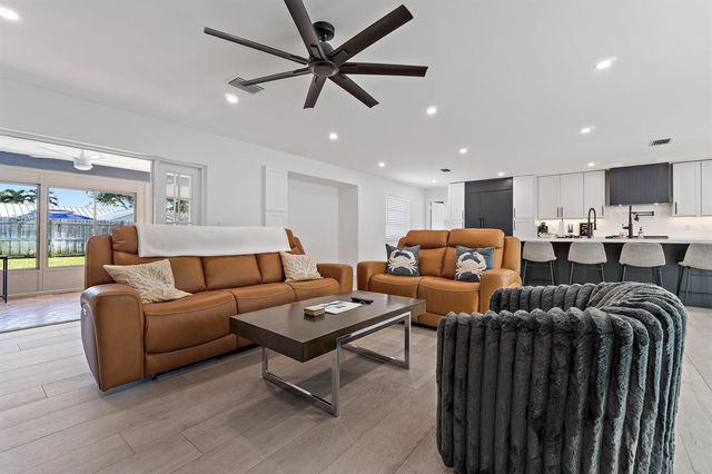 4193 HYACINTH Circle N, Palm Beach Gardens, FL 33410
