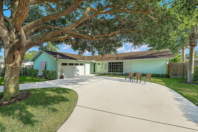 4193 HYACINTH Circle N, Palm Beach Gardens, FL 33410